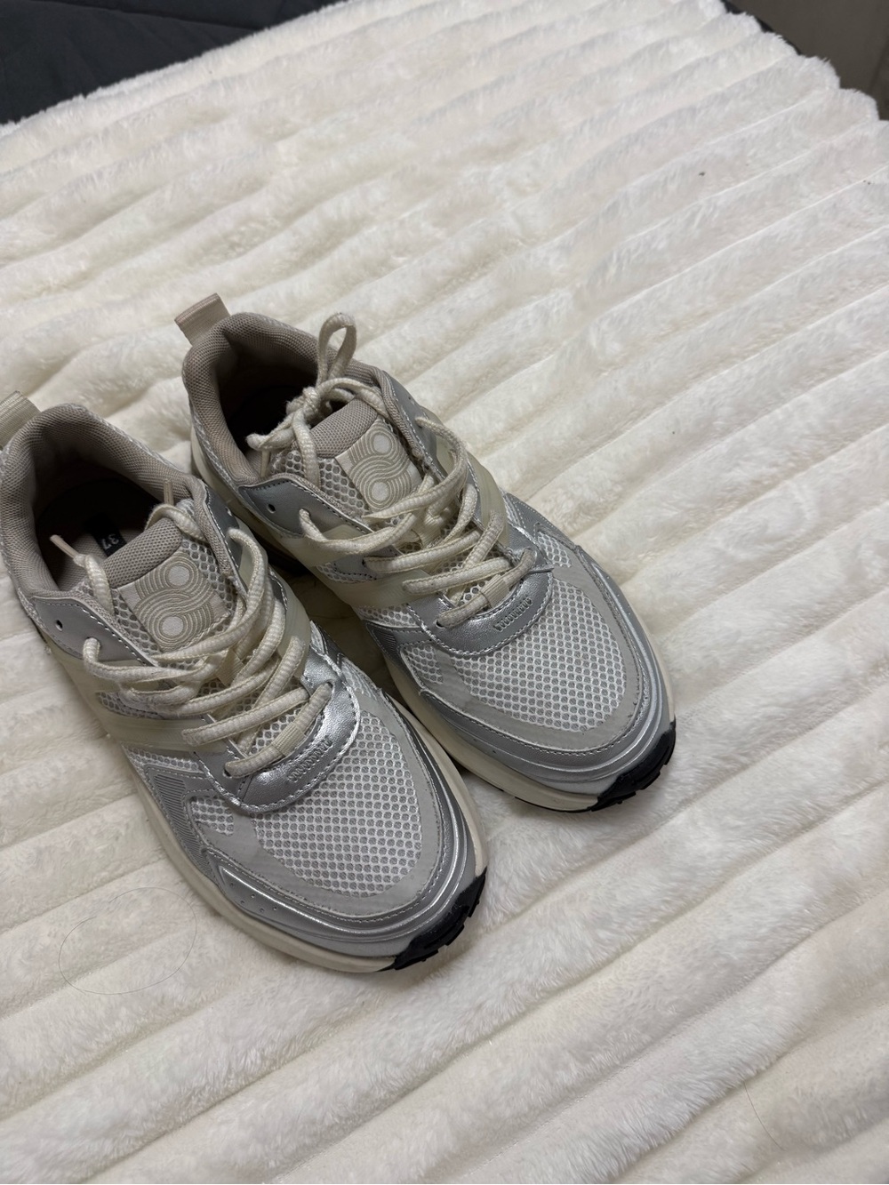 Zara sneakers woman